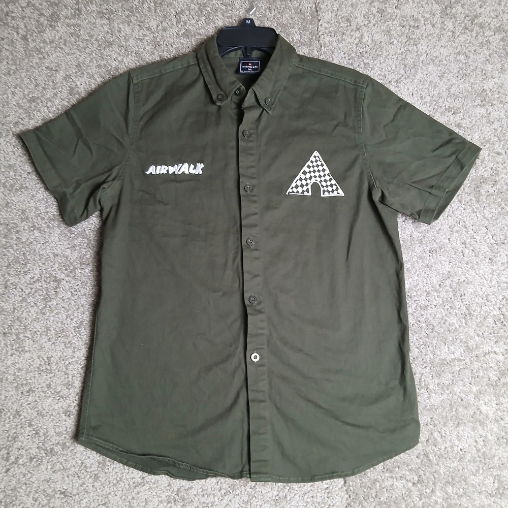 Airwalk Shirt Short Sleeve Button Down for Men - Green - Medium